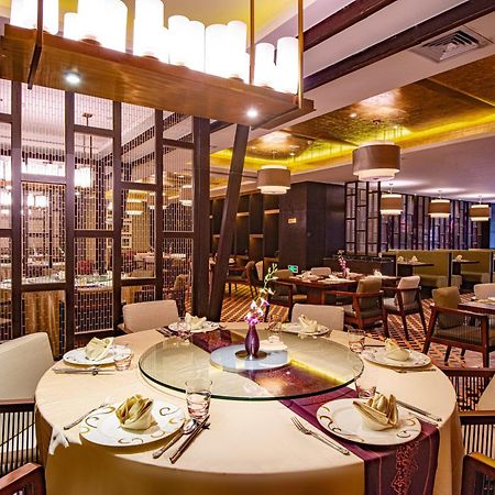 Holiday Inn Kunming City Centre By Ihg Exterior photo