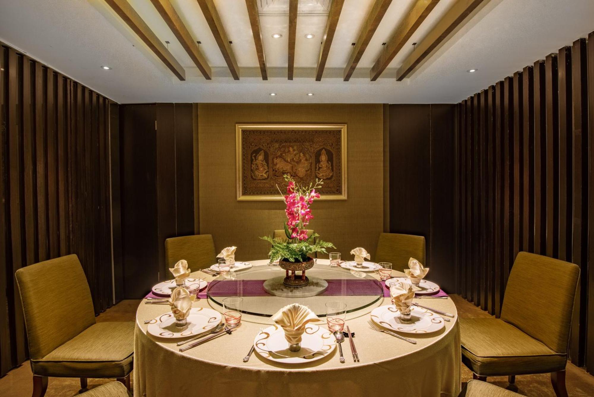 Holiday Inn Kunming City Centre By Ihg Exterior photo